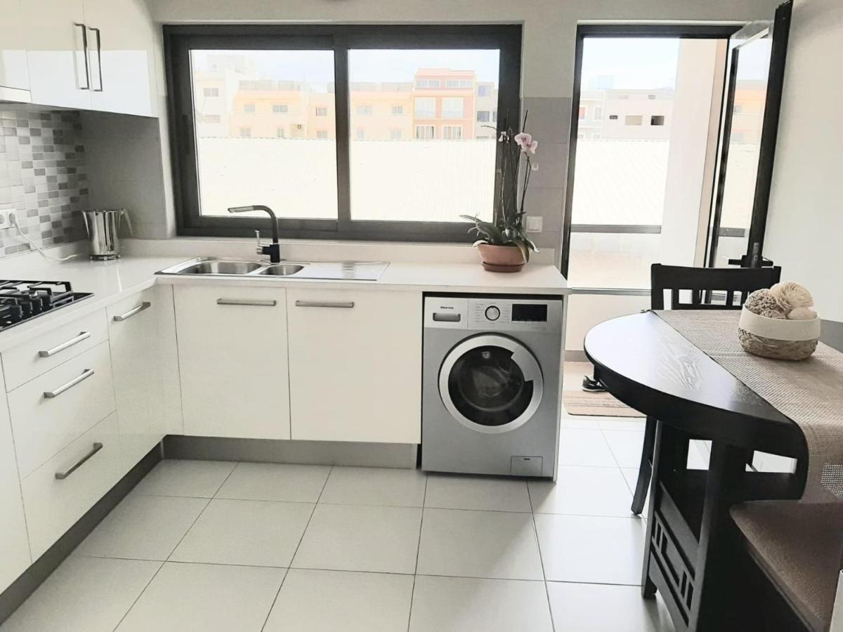 Apartment With Pool In ミンデロ エクステリア 写真