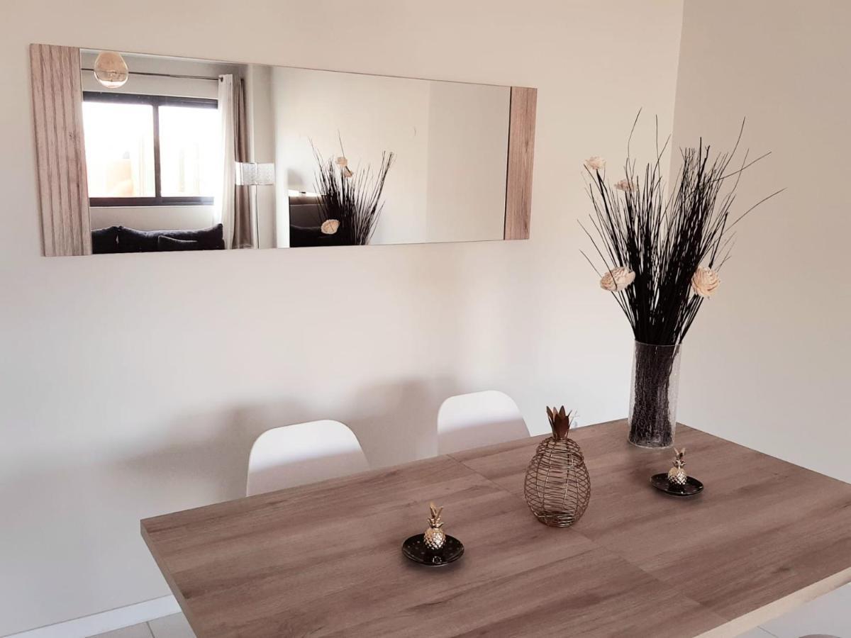 Apartment With Pool In ミンデロ エクステリア 写真